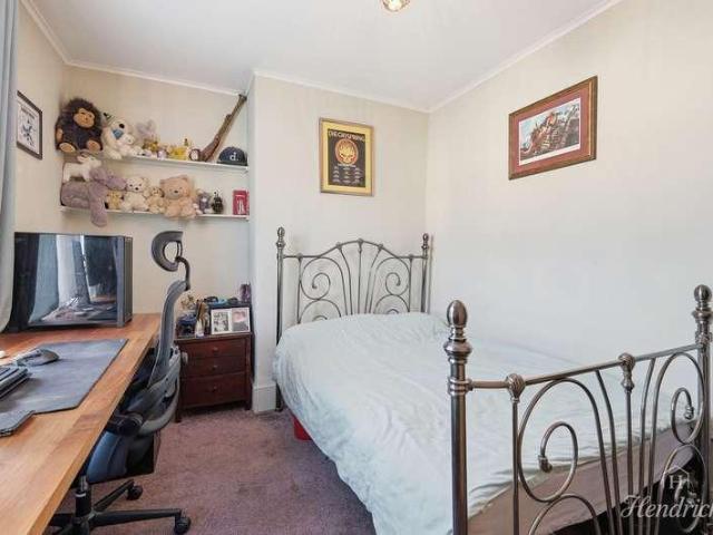 Flat for sale in Southend City Centre Neighbourhood, Alton Barnes