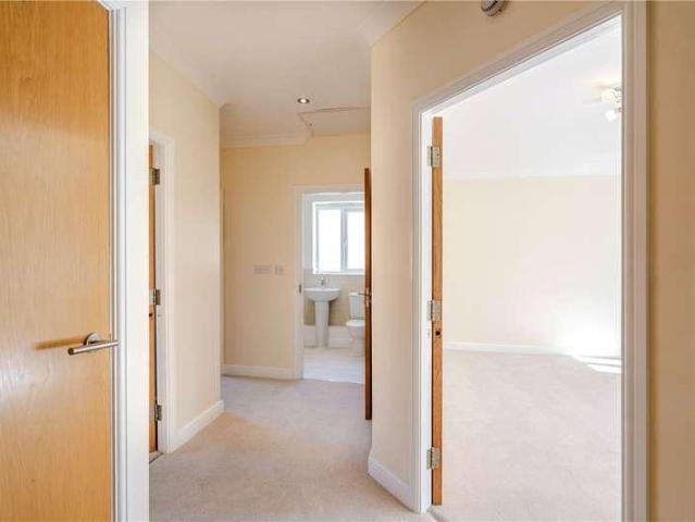Flat for sale in Stratford-upon-Avon, Alderminster