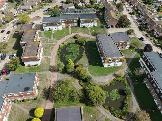 Flat for sale in Worthing, West Sussex