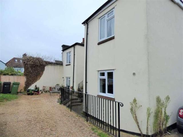 Flat for sale in Pachesham Park, Surrey
