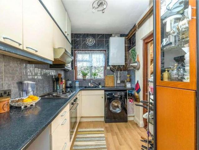 Flat for sale in Shortlands, Greater London