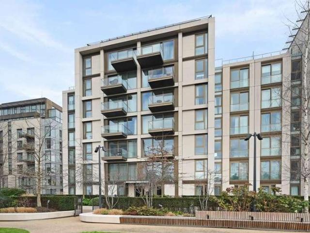 Flat for sale in West Kensington, Greater London