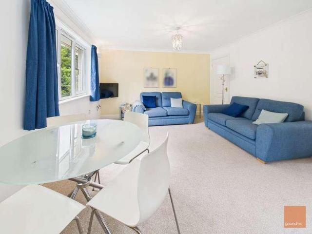 Flat for sale in Portreath, Cornwall
