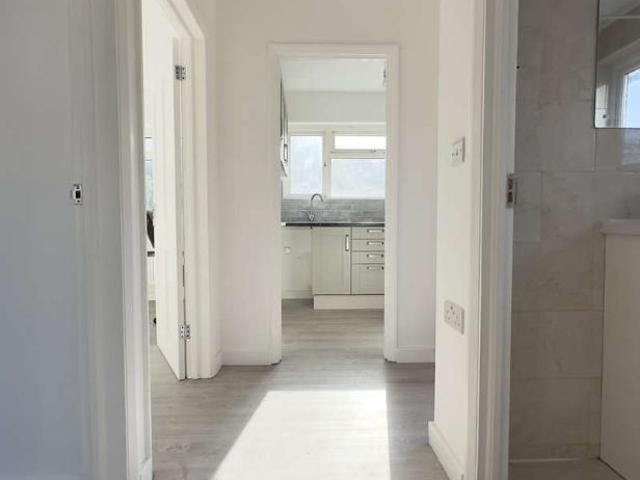 Flat for sale in East Barnet, Greater London