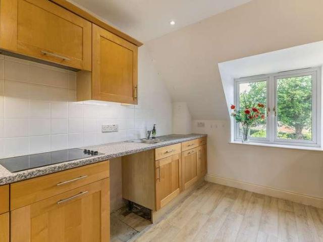 Flat for sale in Perryfields, West Sussex
