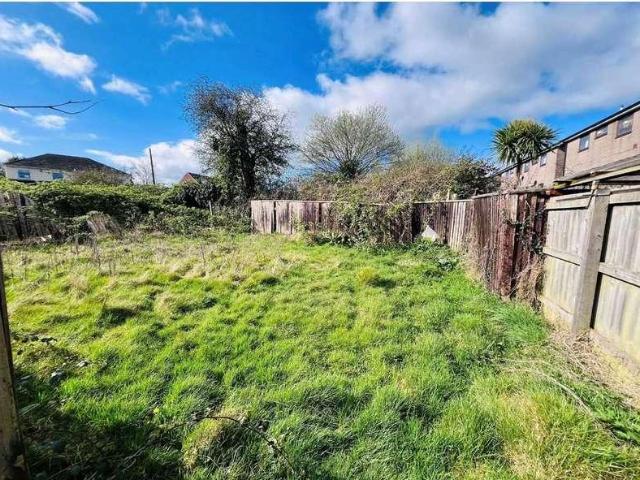 Flat for sale in Sarn, Wales