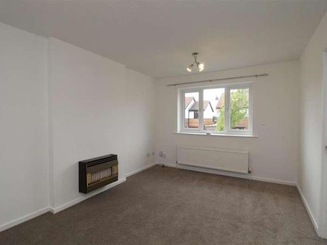 Flat for sale in Gawthorpe, West Yorkshire