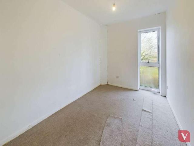 Flat for sale in Luton, Hockwell Ring