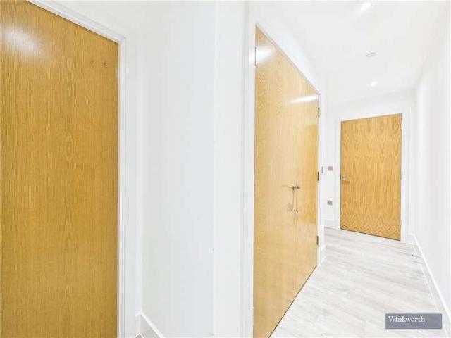 Flat for sale in Wealdstone, Greater London