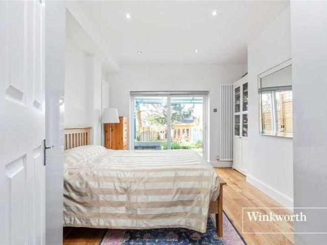 Flat for sale in London Borough of Barnet, Greater London