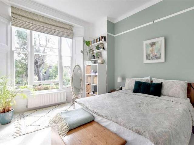 Flat for sale in London Borough of Lewisham, Blackheath