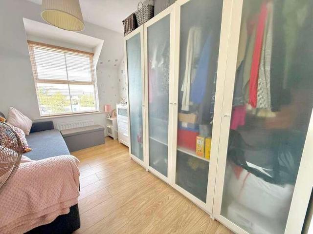 Flat for sale in Dunstable, Bedfordshire