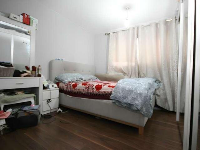 Flat for sale in E13, London