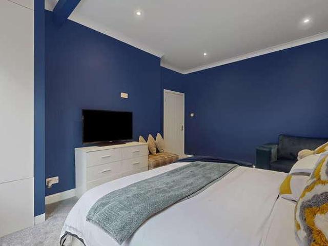 Flat for sale in Scotstounhill, Scotstoun
