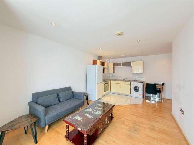 Flat for sale in Old Wharf, City Of Leicester