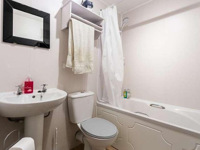 Flat for sale in The Calders, Wester Hailes