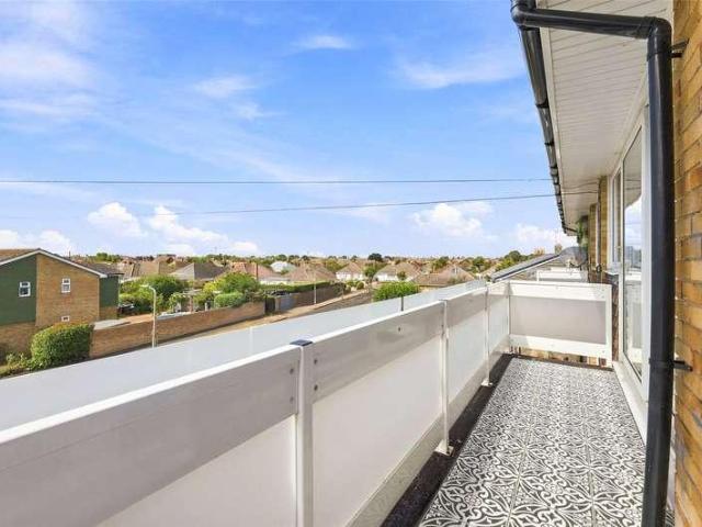 Flat for sale in North Shoebury, Alton Barnes