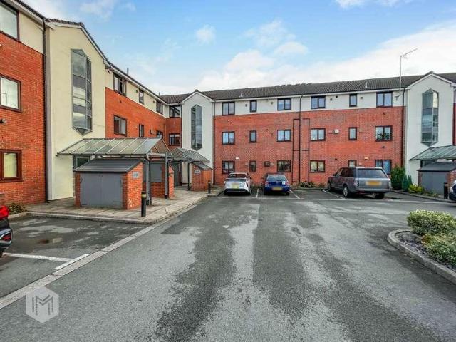 Flat for sale in Tonge Moor, Lee Bank