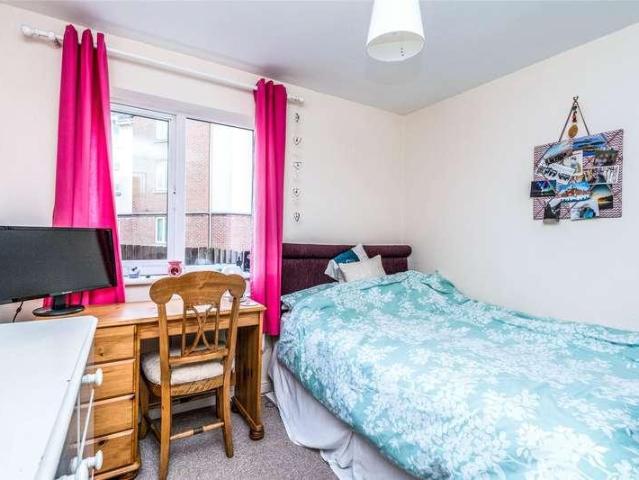 Flat for sale in Helford, Hampshire