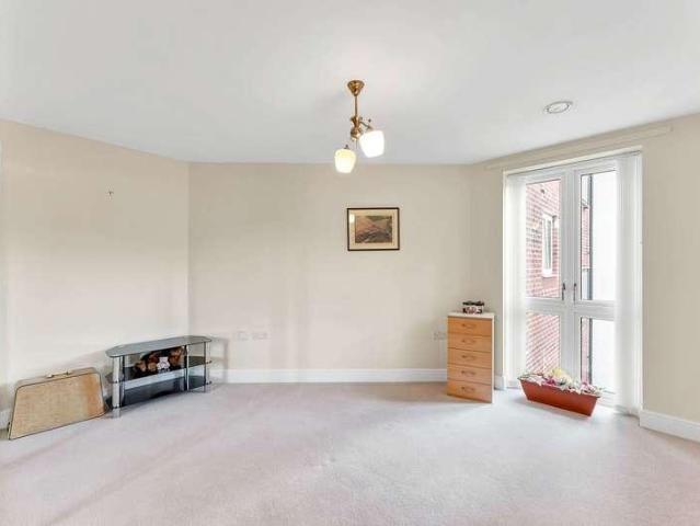 Flat for sale in Hucknall, East Midlands
