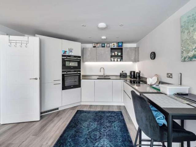 Flat for sale in Ewens Farm, Golden Valley