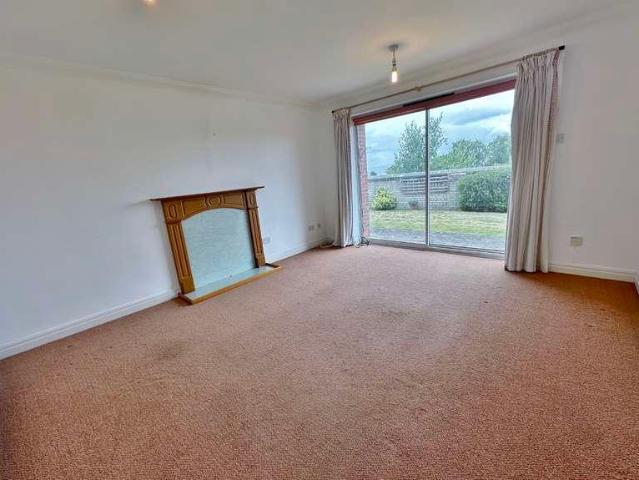 Flat for sale in Heswall, Wirral