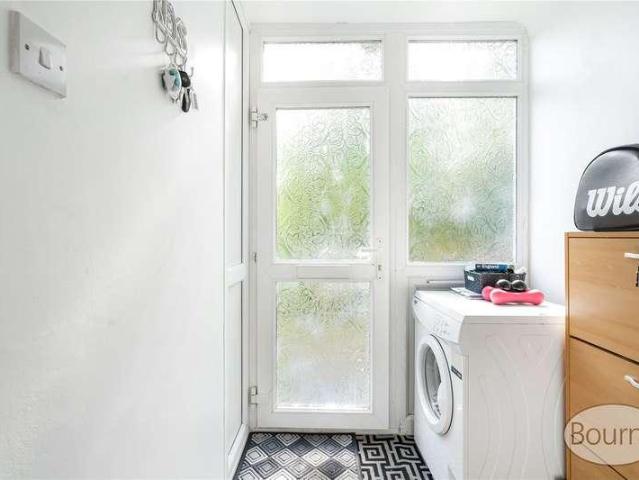 Flat for sale in Horsell, Woking