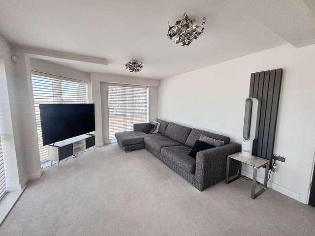 Flat for sale in Old Town, Hull