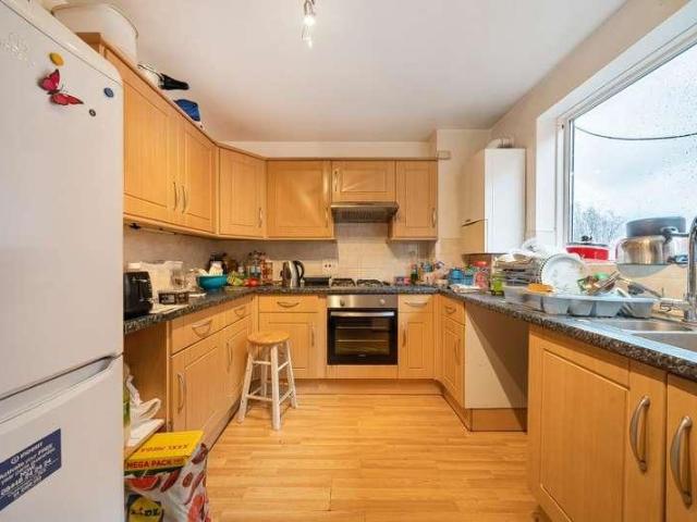 Flat for sale in Finchley, Greater London