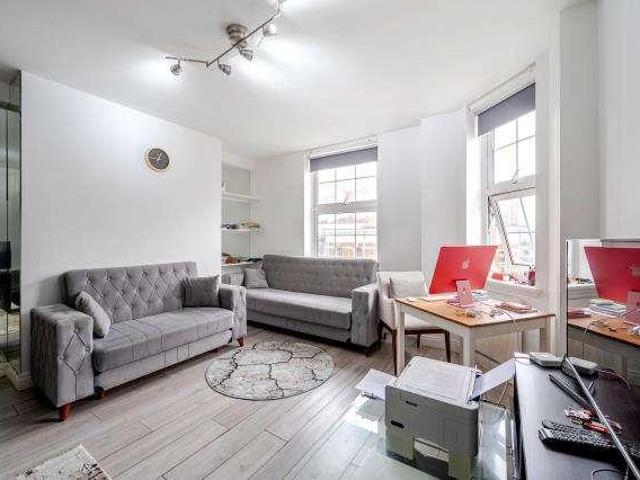 Flat for sale in Paddington, Greater London
