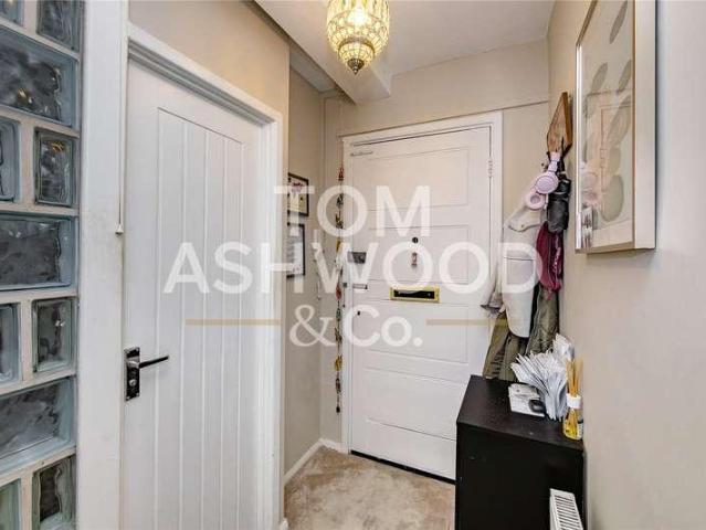 Flat for sale in Greater London
