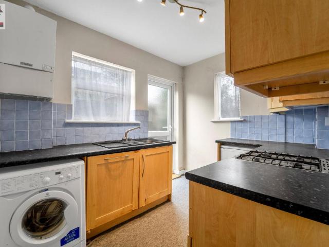 Flat for sale in London Borough of Hounslow, Greater London