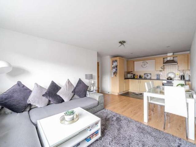 Flat for sale in Greater London