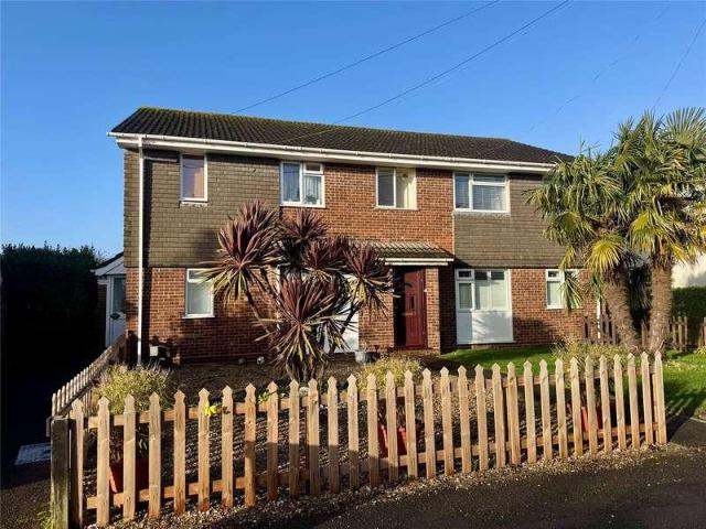 Flat for sale in Highcliffe