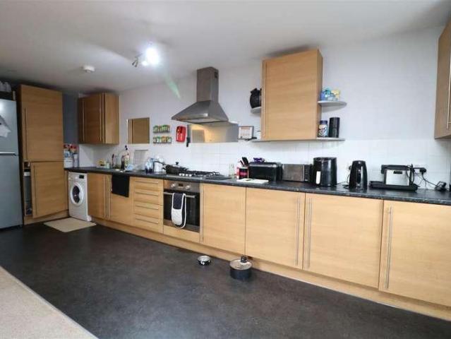 Flat for sale in Trowbridge
