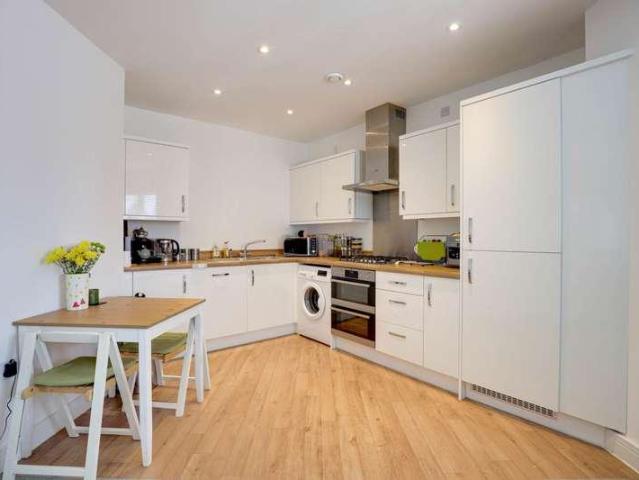 Flat for sale in Holybrook, West Berkshire