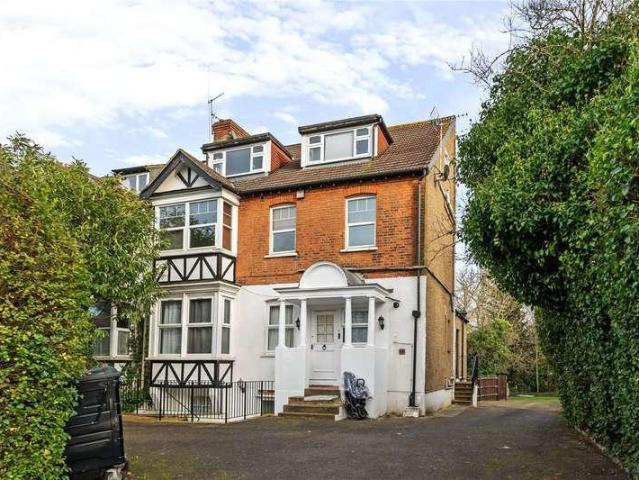 Flat for sale in Greater London