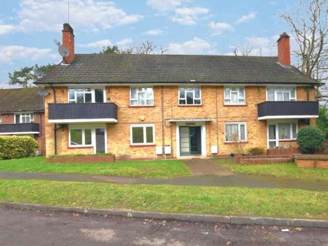 Flat for sale in Kenley, Kenley