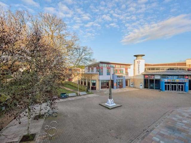 Flat for sale in Black Bourton, Oxfordshire
