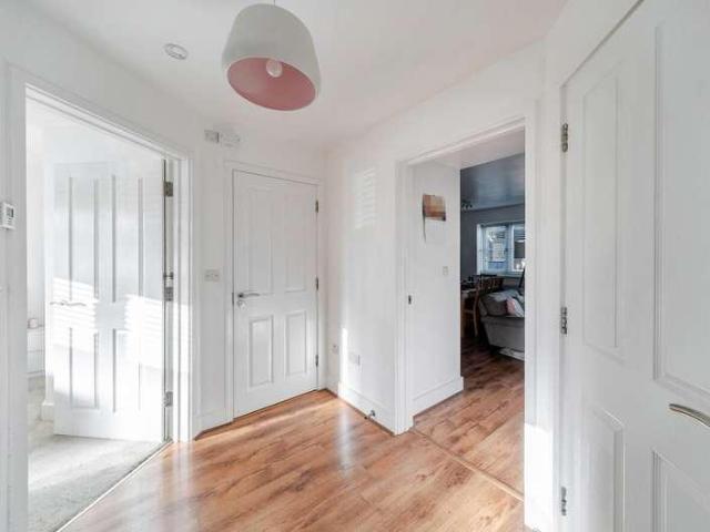 Flat for sale in New Headington, The Slade