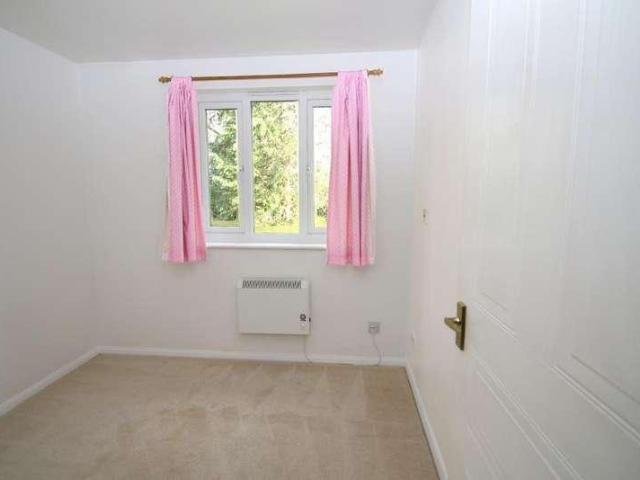 Flat for sale in Woking, Surrey