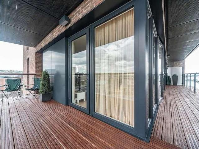 Flat for sale in Greater London