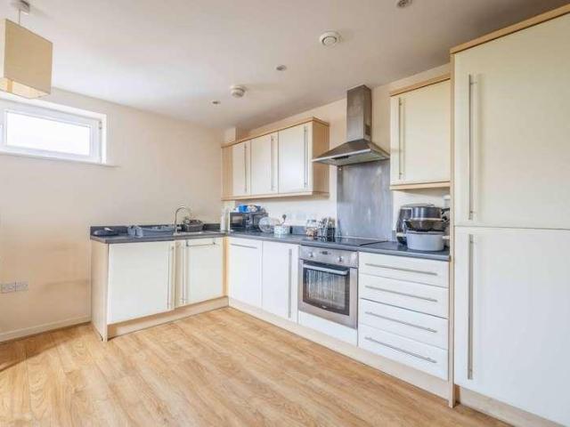 Flat for sale in Slough