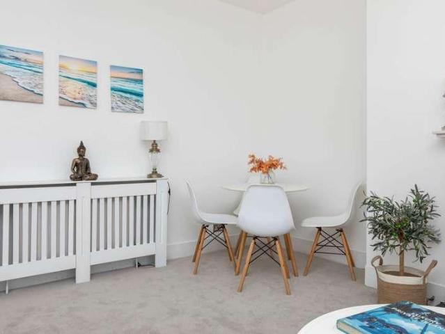 Flat for sale in West Worthing, Worthing