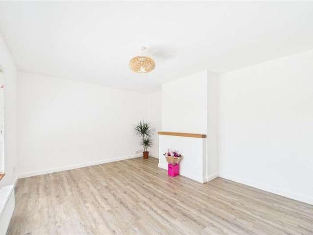 Flat for sale in Glynde, West Sussex