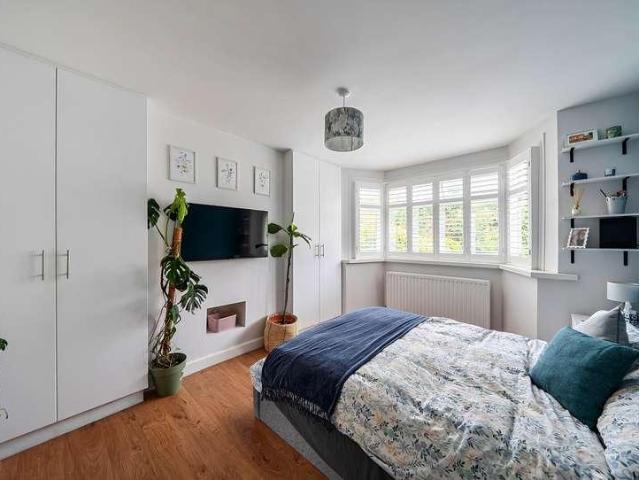 Flat for sale in Preston, Greater London