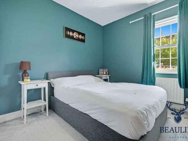 Flat for sale in Chelmer Village, Chelmsford
