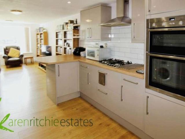 Flat for sale in Daubhill, Lee Bank