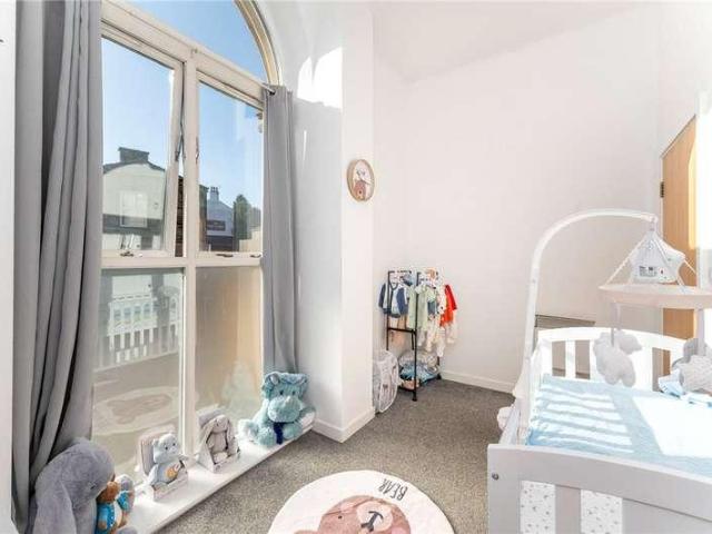 Flat for sale in West Yorkshire