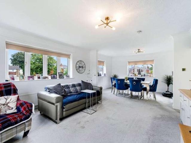 Flat for sale in Kirkhams, Bury